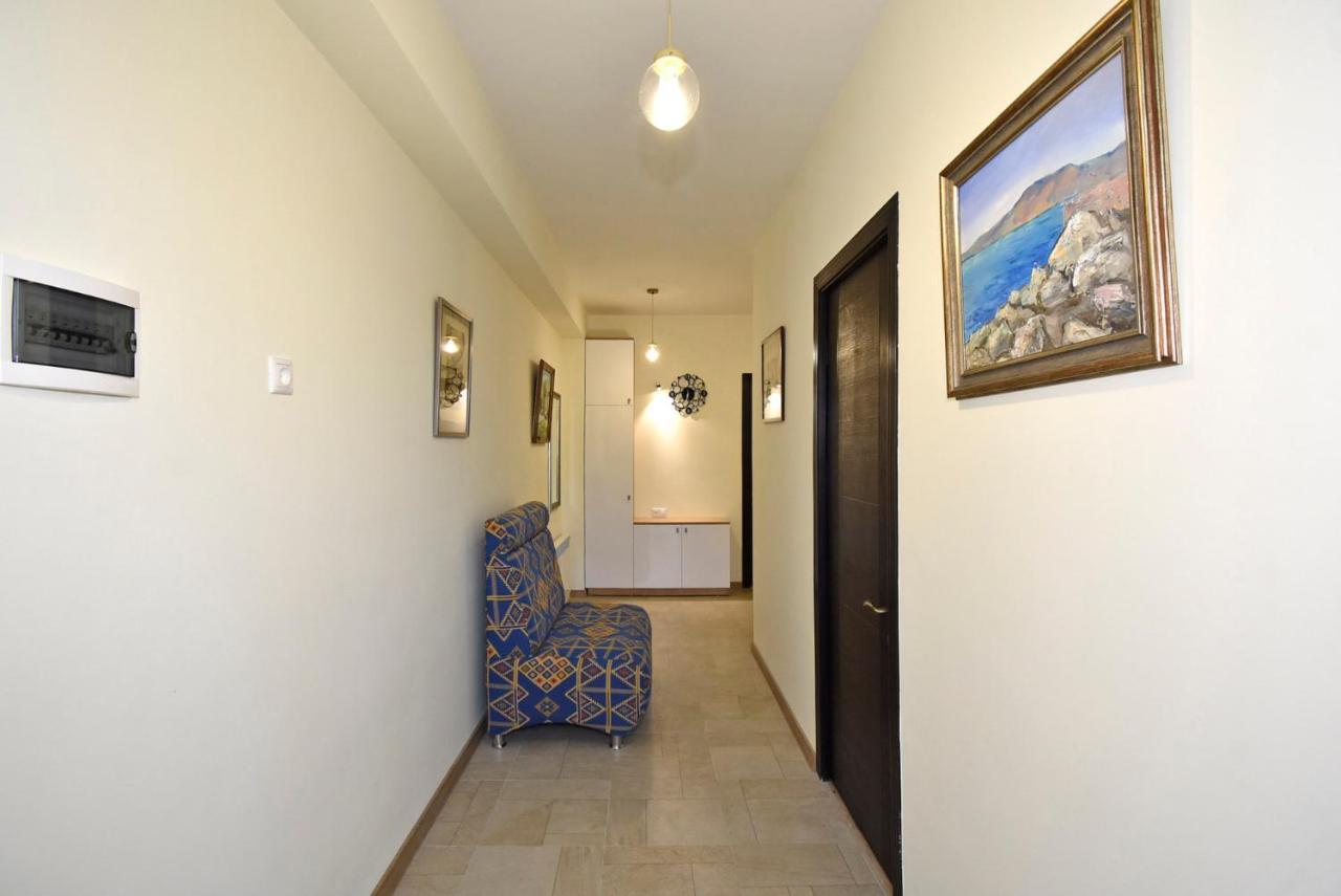 The Nut Guest House Yerevan Exterior foto