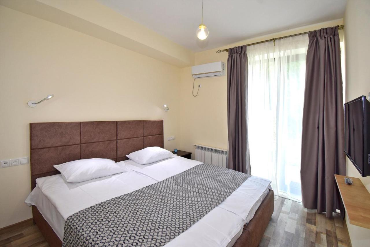 The Nut Guest House Yerevan Exterior foto