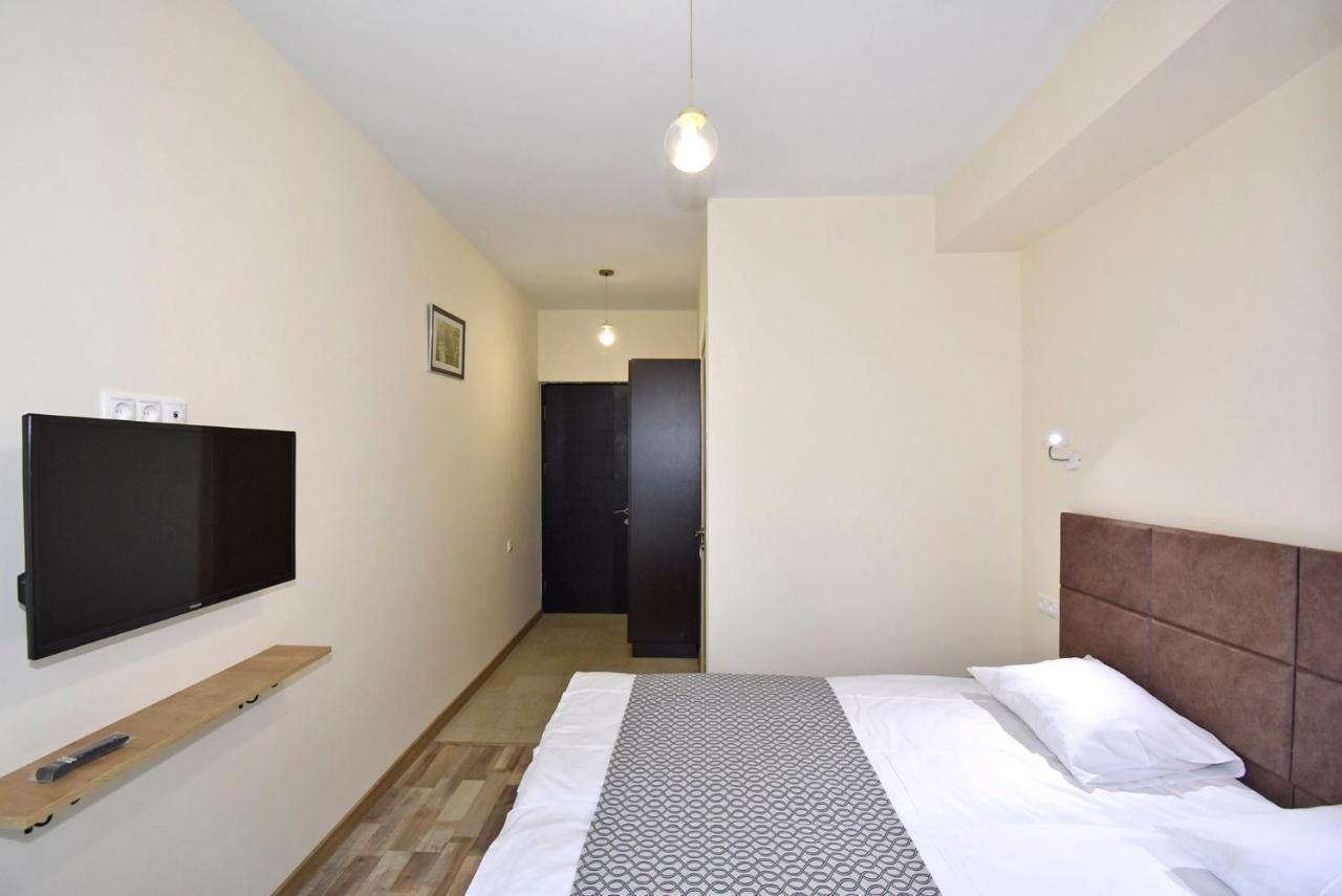 The Nut Guest House Yerevan Exterior foto